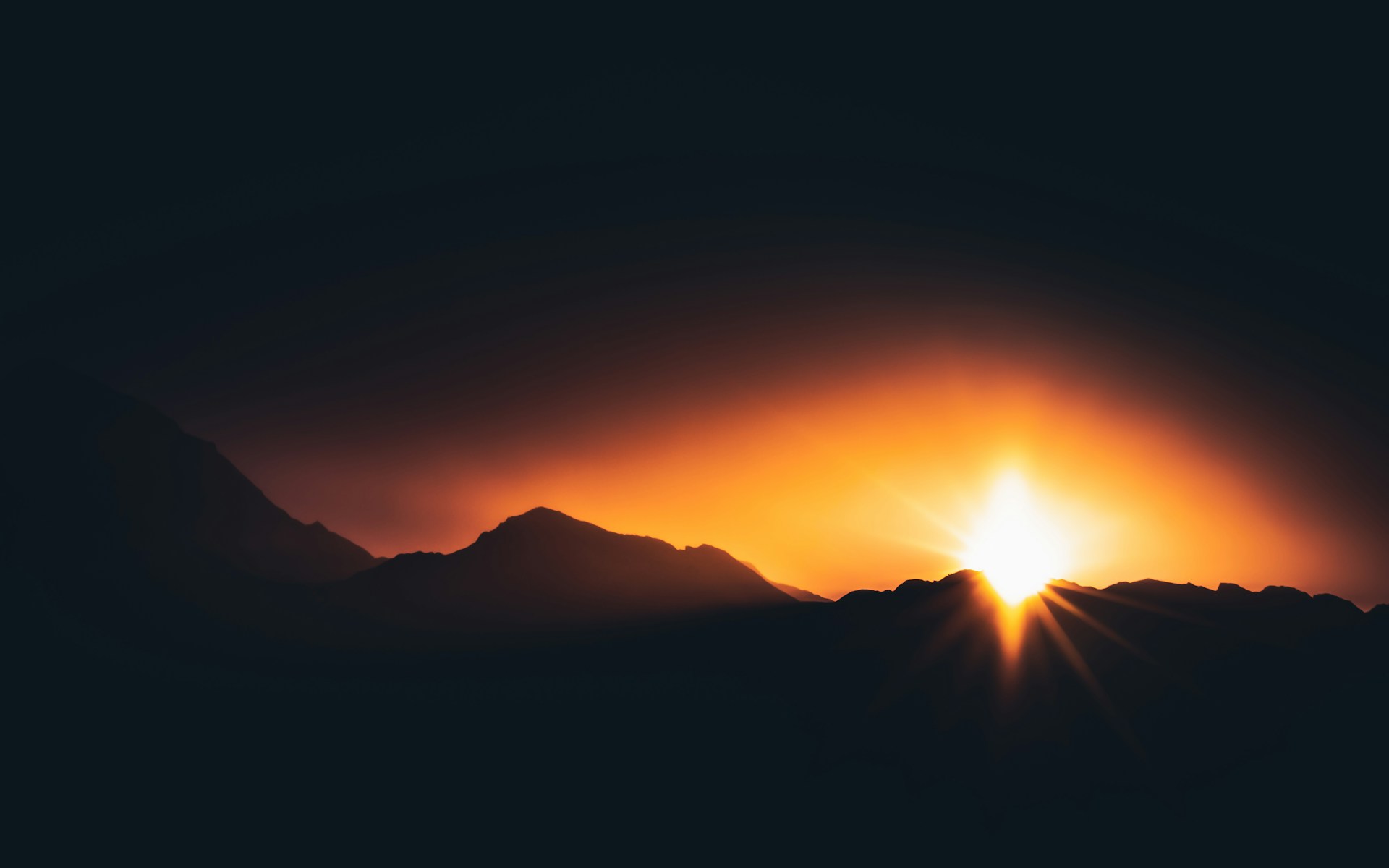 Photo by Marek Piwnicki on Unsplash Nasza historia